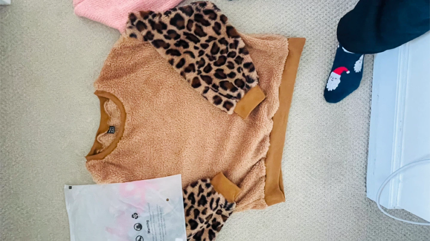 Shein & Dazy Sweaters, Size M - photo 3