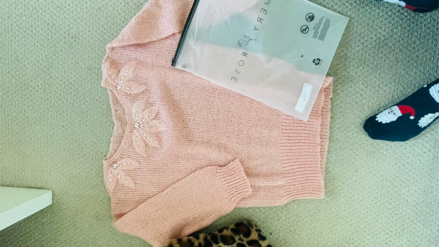 Shein & Dazy Sweaters, Size M - photo 2