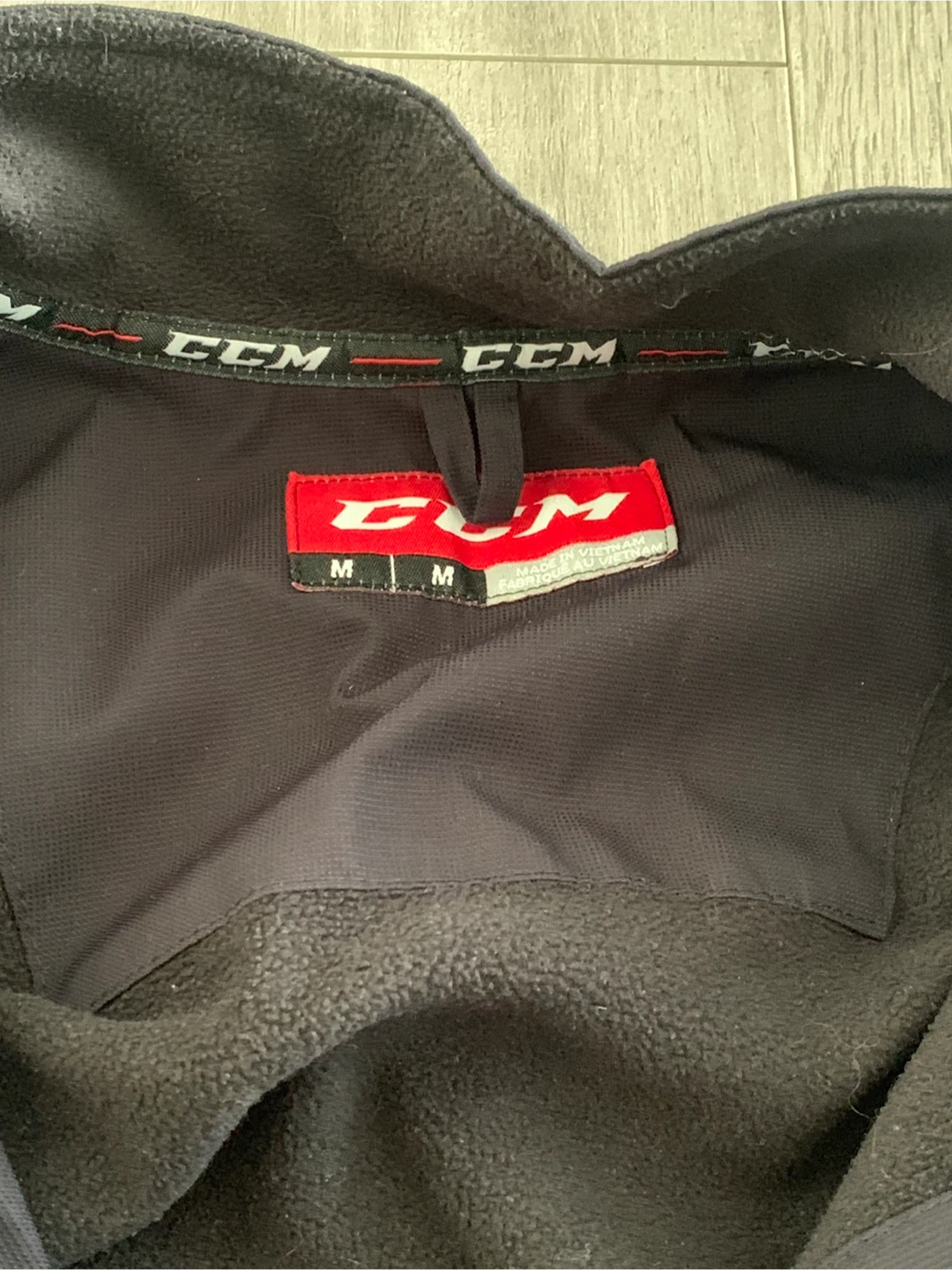CCM West Vancouver Hockey Jacket - Size M - photo 5