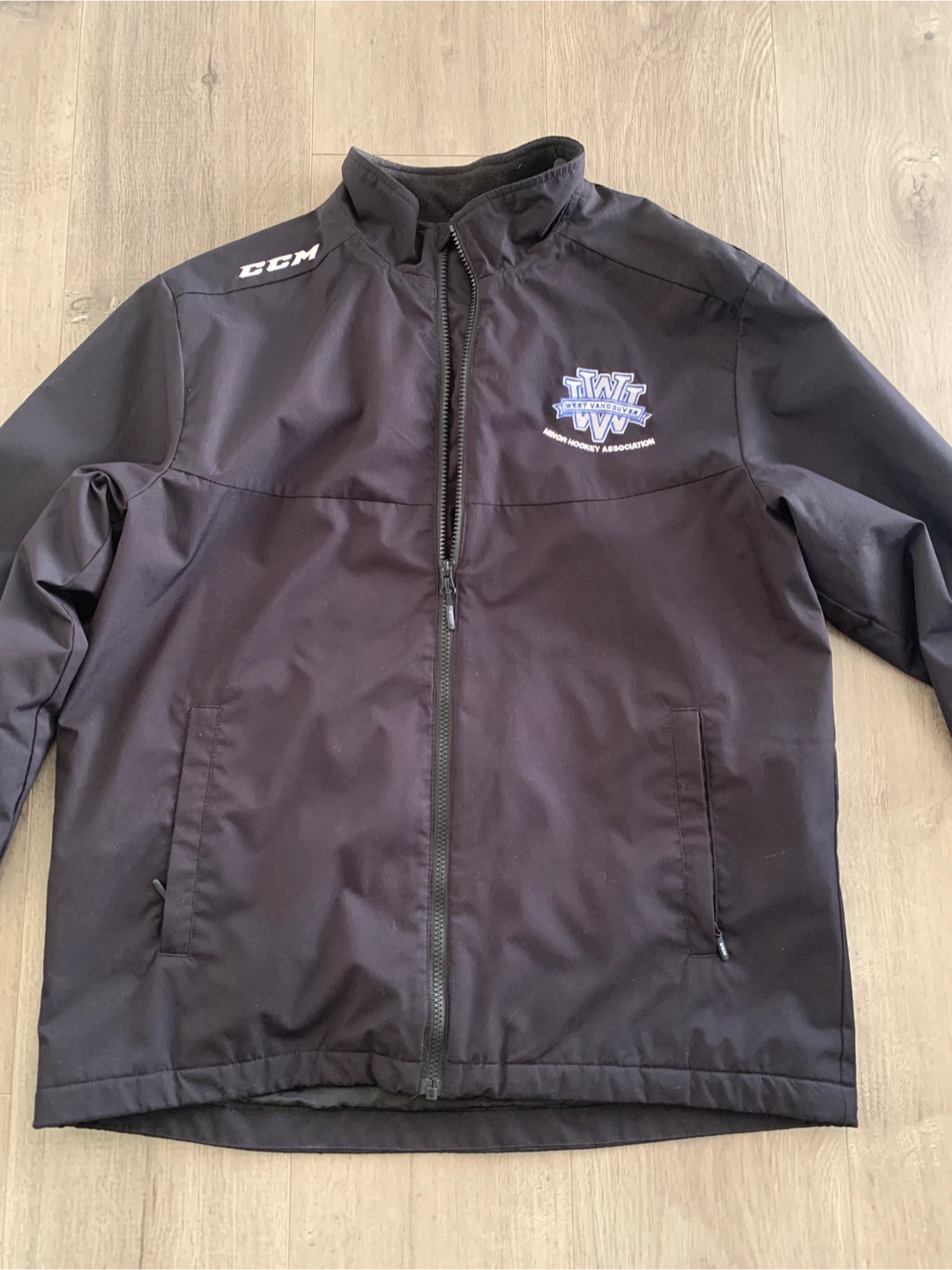 CCM West Vancouver Hockey Jacket - Size M - photo 2