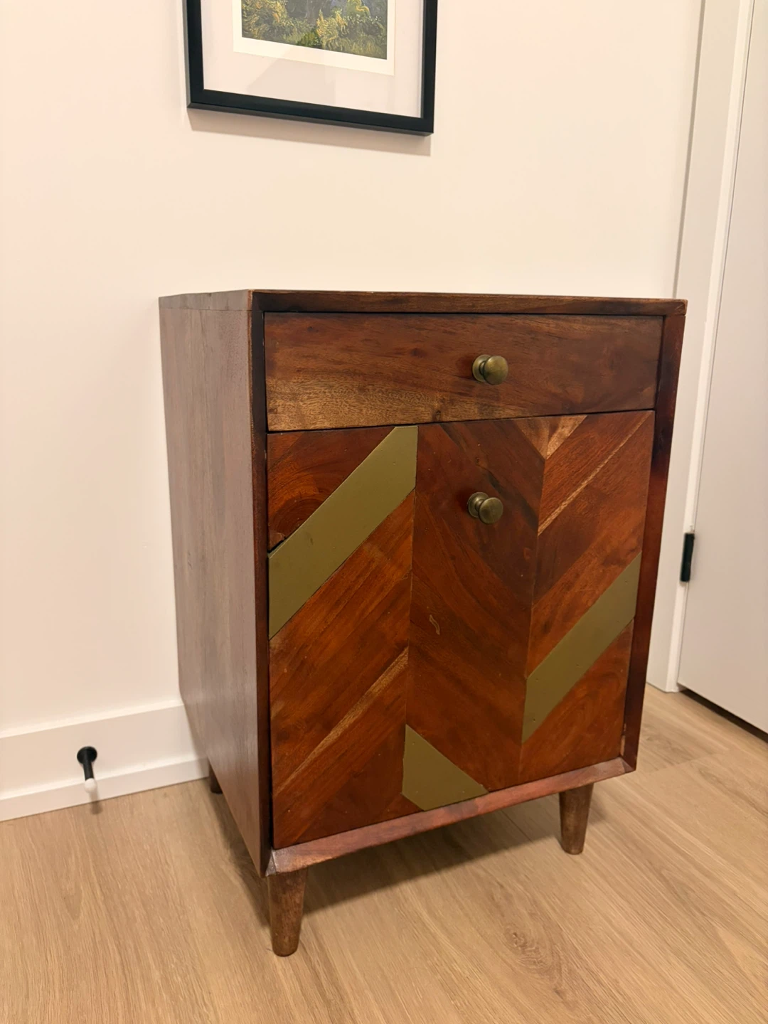 Set of 2 Solid Wood Nightstand with Drawers