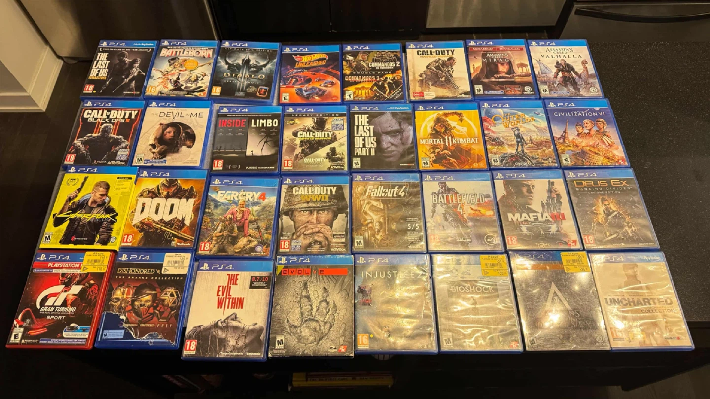 PlayStation 4 Bundle with 27 Games and 2 Controllers