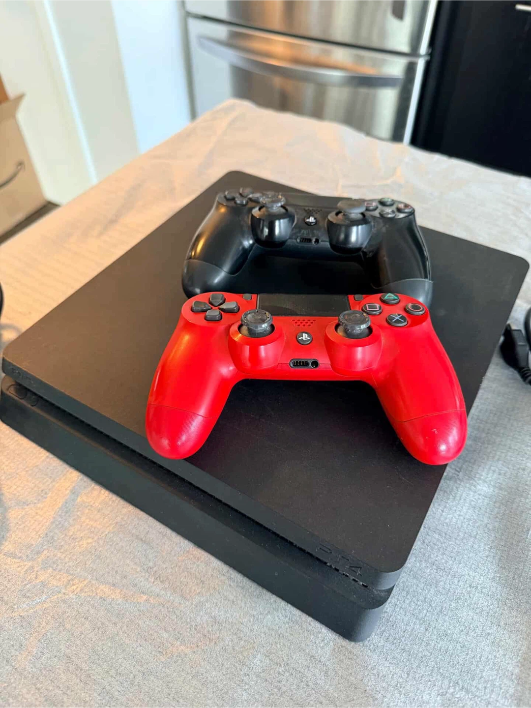 PlayStation 4 Bundle with 27 Games and 2 Controllers - photo 3