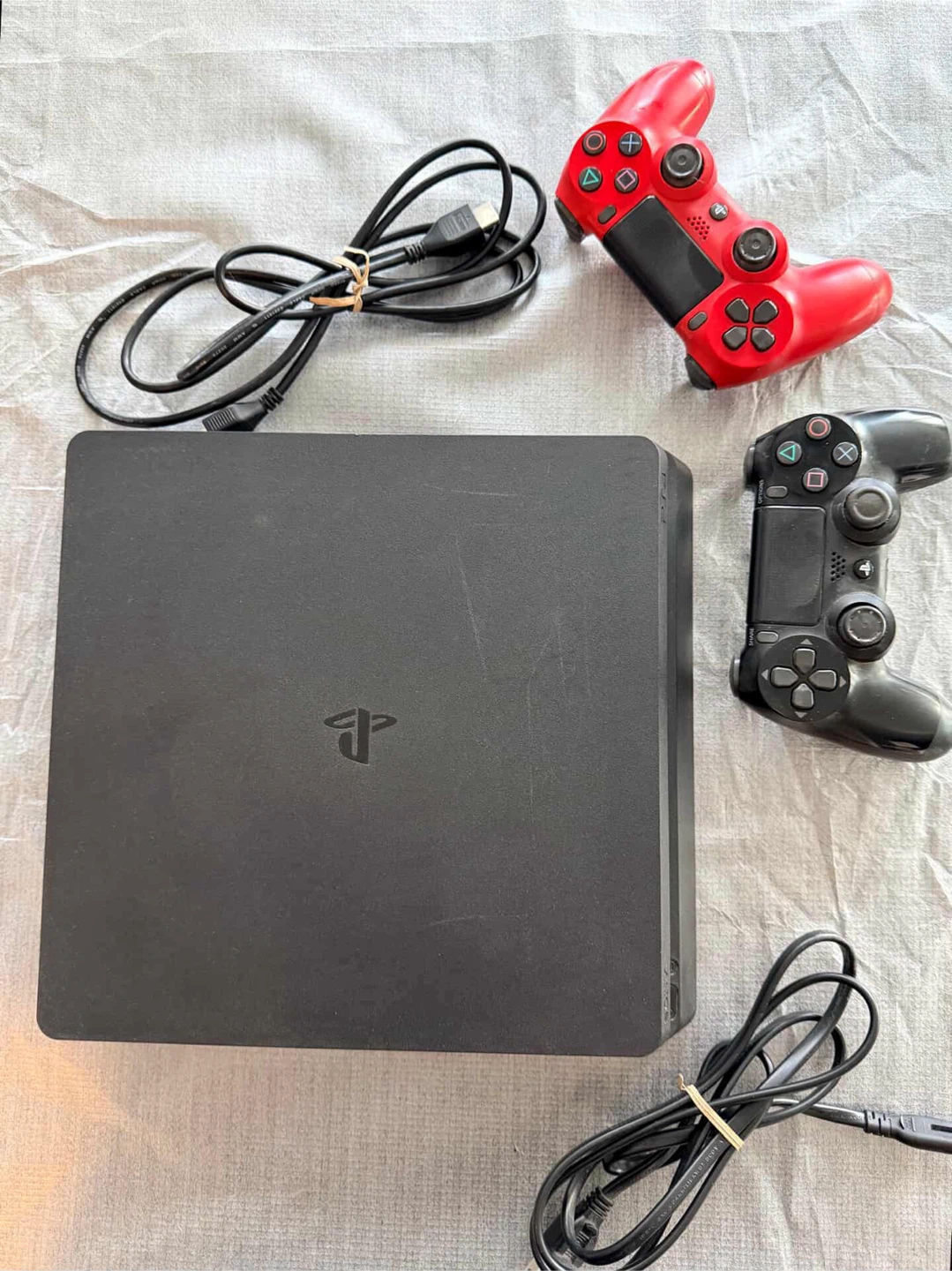 PlayStation 4 Bundle with 27 Games and 2 Controllers - photo 2