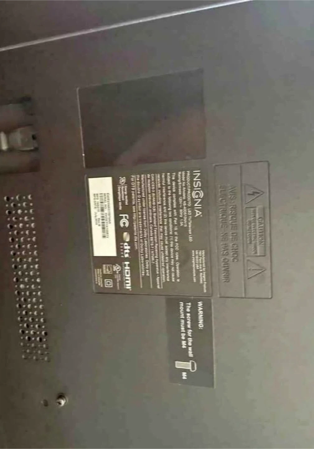 Insignia LED TV + PS4 Bundle - photo 3
