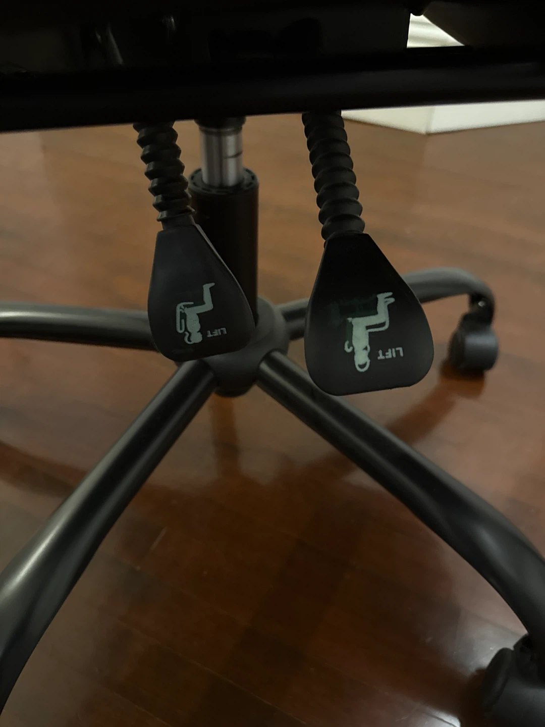 Black and White Gaming Chair - photo 4