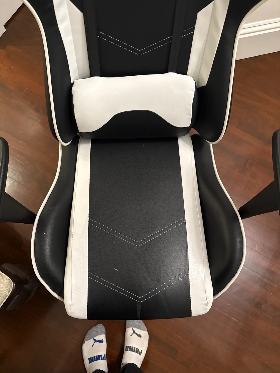 Black and White Gaming Chair - photo 2