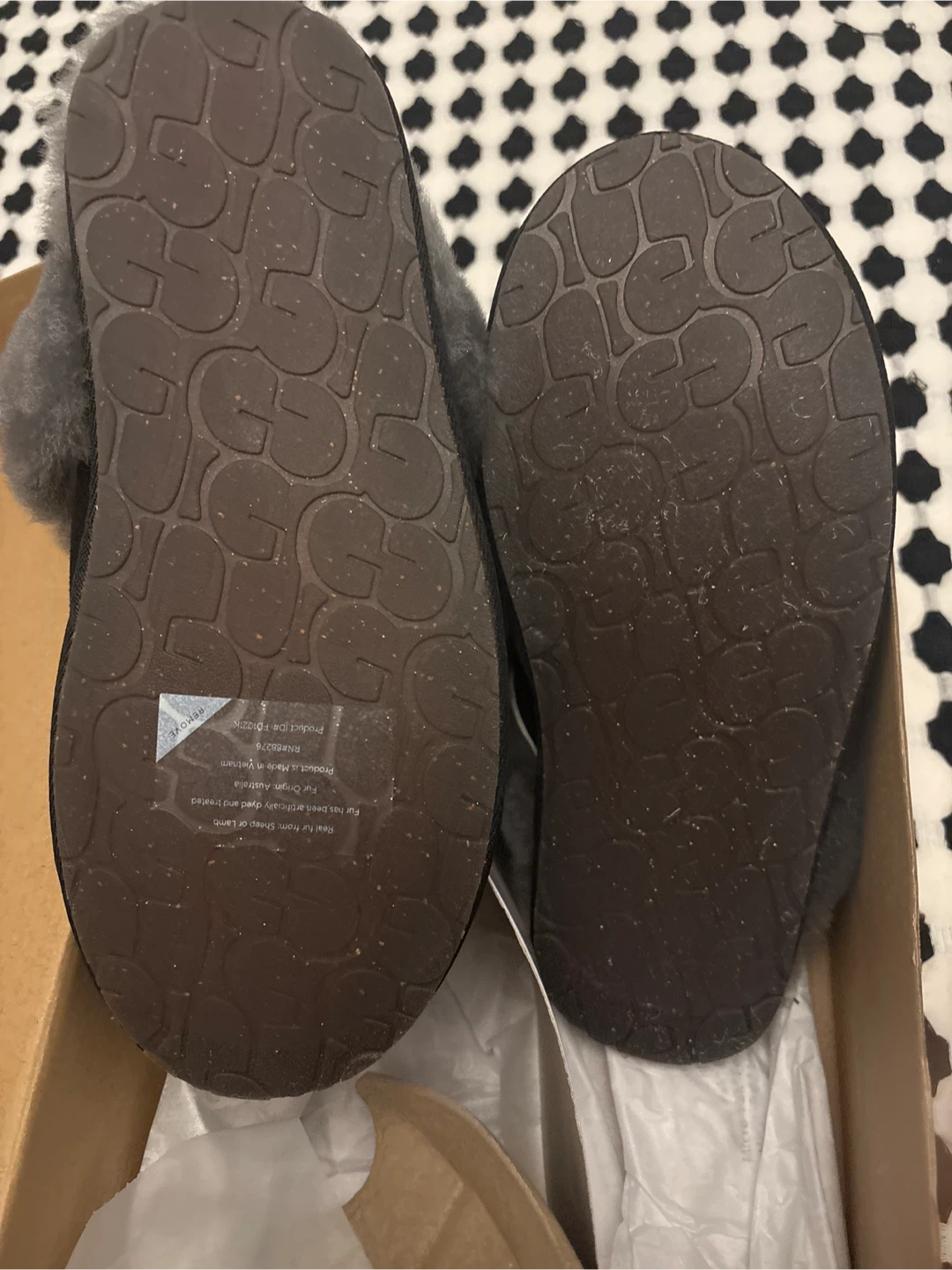 UGG W Scuffette II Slippers - Size 8 - photo 4