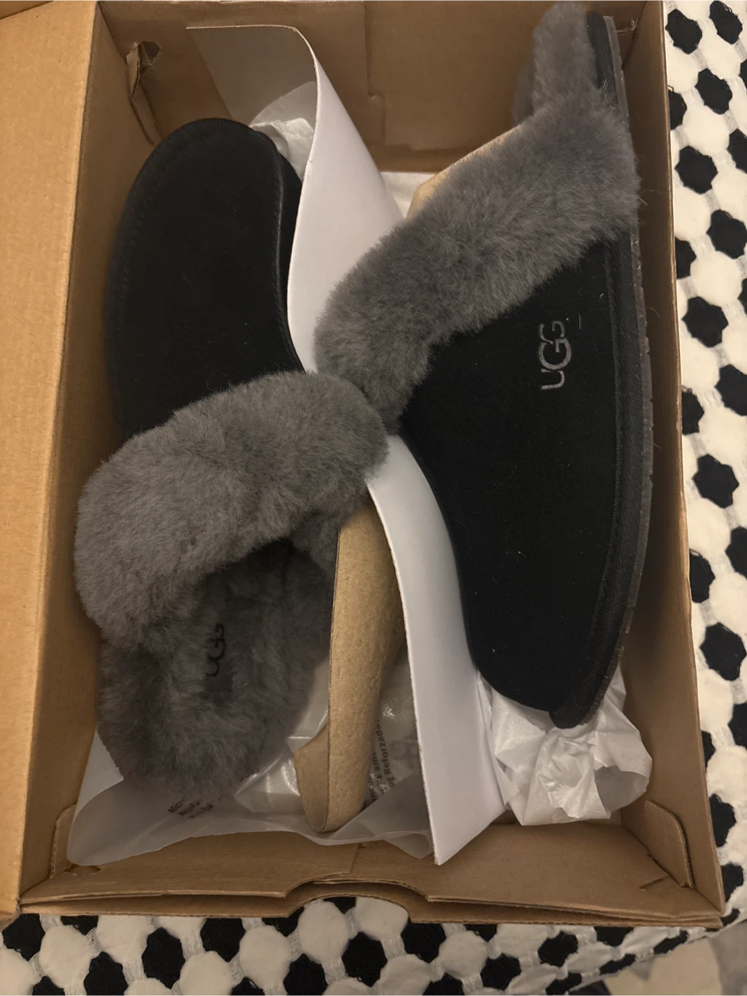 UGG W Scuffette II Slippers - Size 8 - photo 2