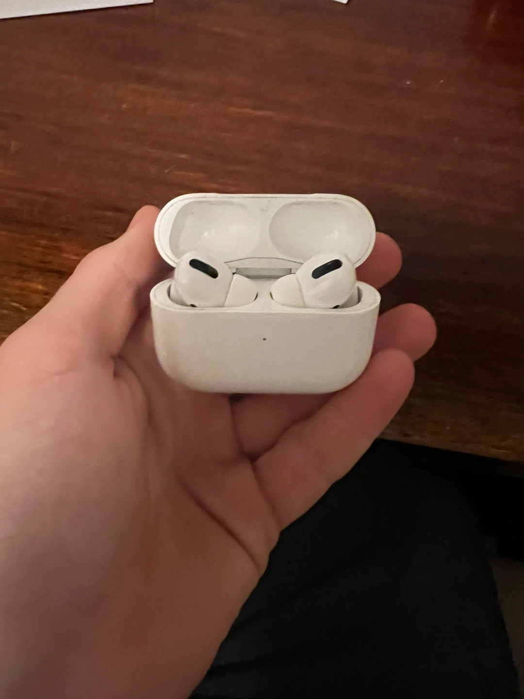 Apple AirPods Pro with MagSafe Charging Case - photo 4