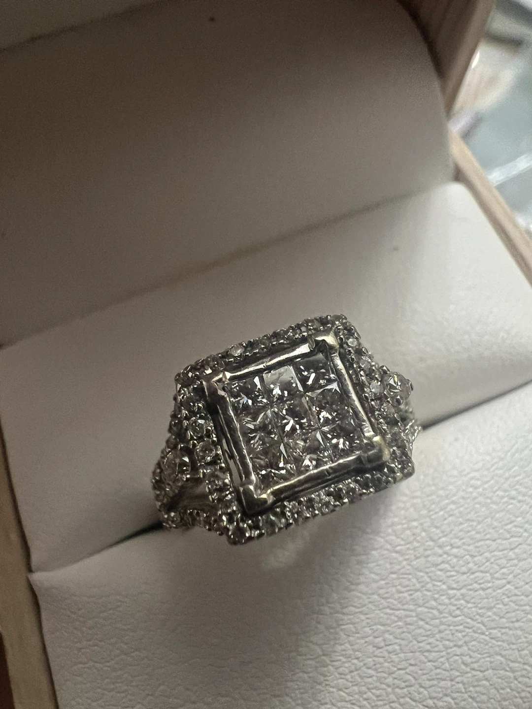 10 k Princess Cut Diamond Ring - photo 4