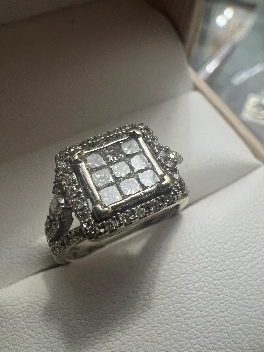 10 k Princess Cut Diamond Ring - photo 3