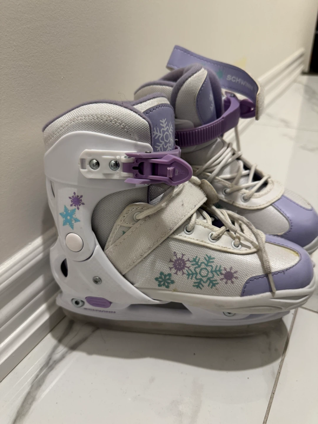 Schwinn Ice Skates - Size 1 - photo 2