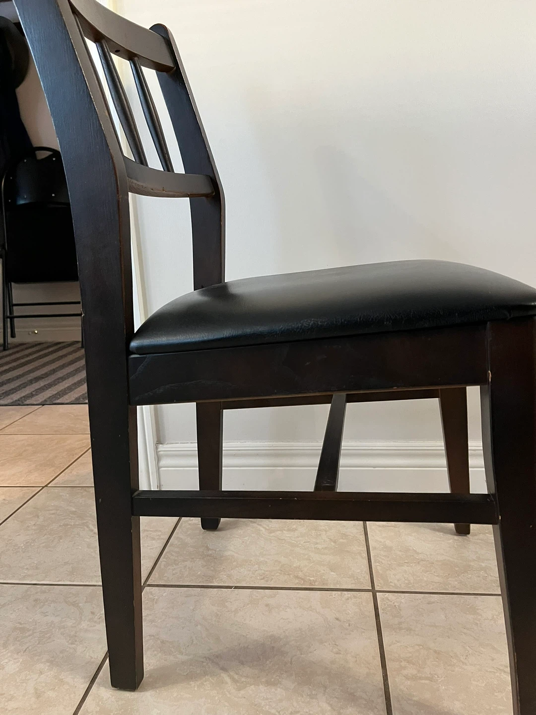 Small vintage wooden chair - photo 2