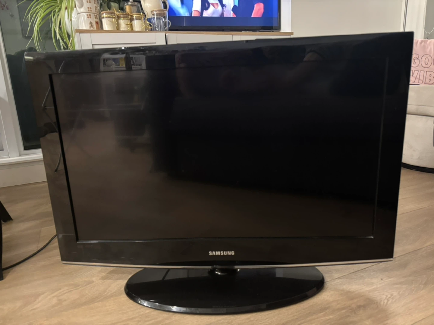 Samsung LN32A450C1D 32 inch TV
