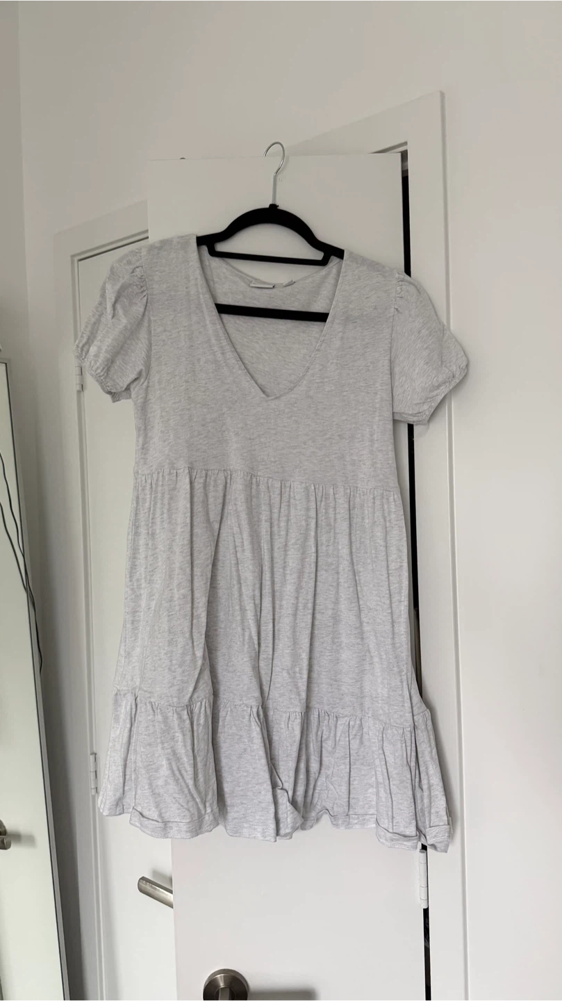 Aritzia Sun•deh Dress - size small - photo 4