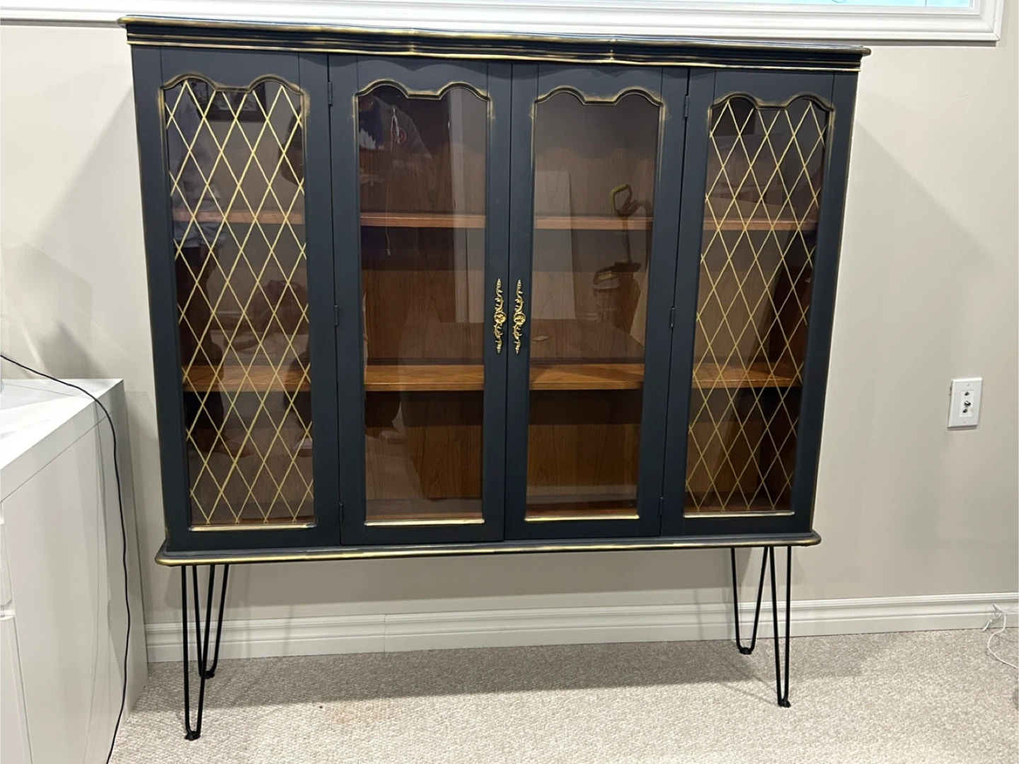 Black & Gold Display Cabinet - photo 3