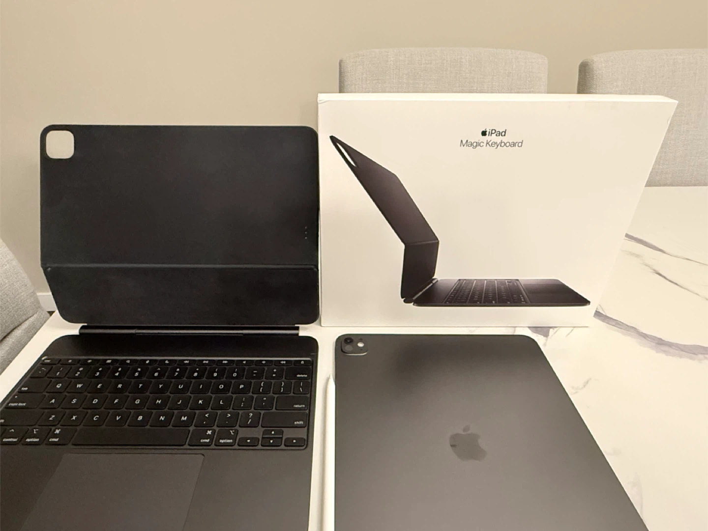 Apple iPad Pro 13-inch (M4), Magic Keyboard and Apple Pen