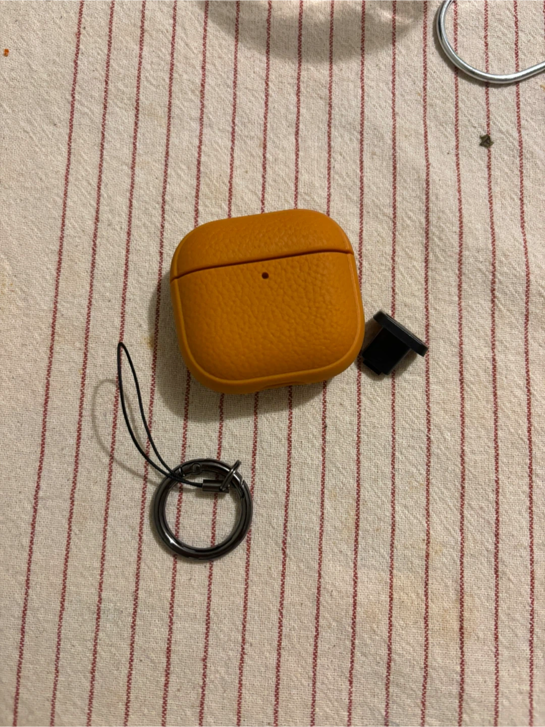 Orange AirPods 4 Case with Ring