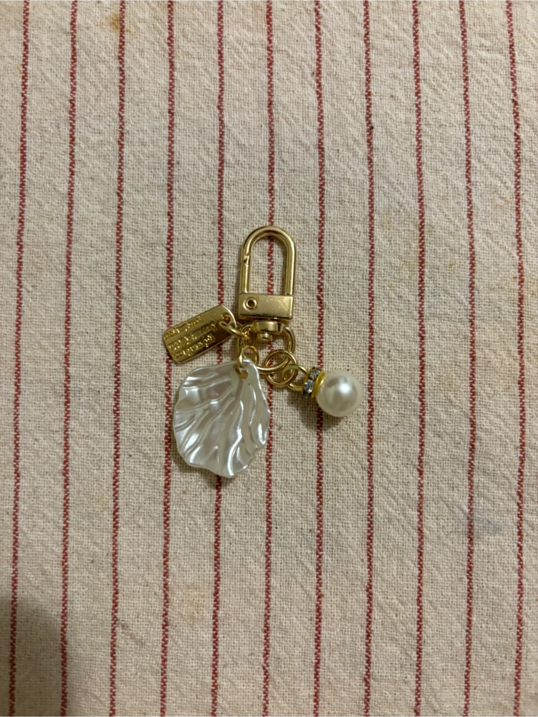 Pearl & Shell Keychain