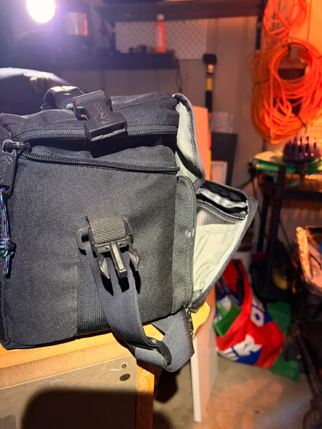 Black Camera Bag with Adjustable Shoulder Strap - photo 5