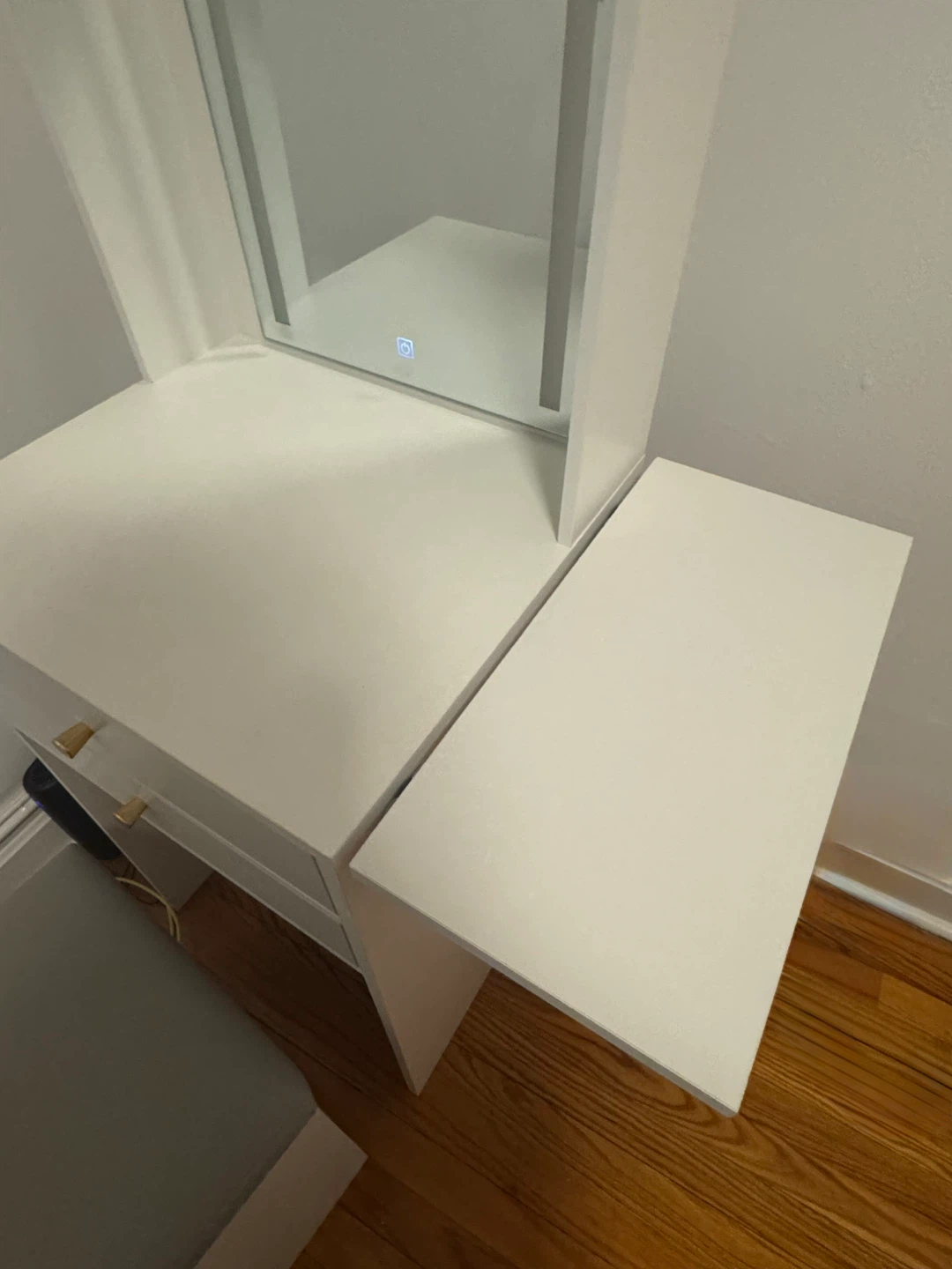 White Vanity Table with Lighted Mirror and Stool - photo 2