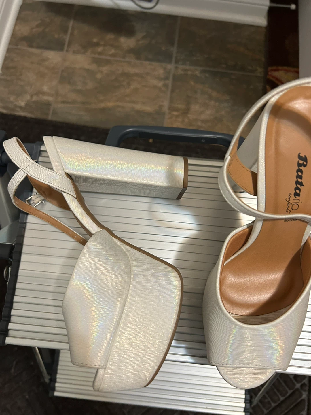 Bata White Heels - Size 6 - photo 2