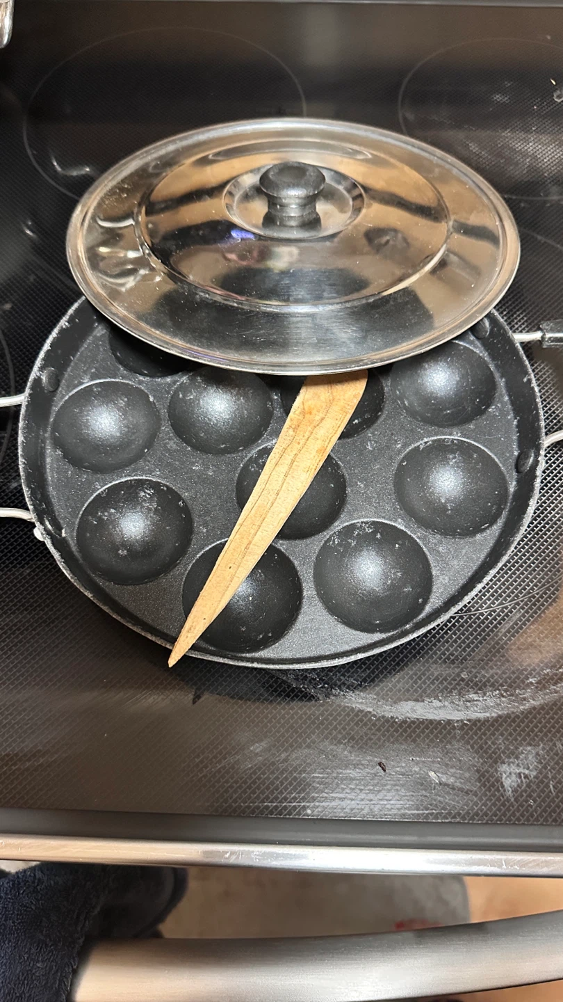 Non stick Paniyaram (appe) Pan with Lid & Wooden Skewer