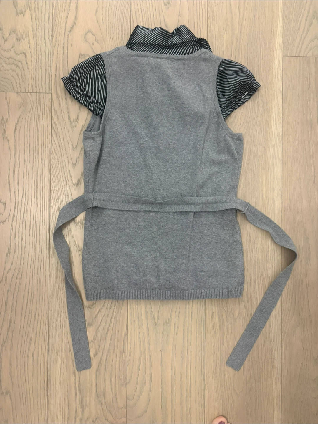 RW&CO. Grey Sweater Vest  - Size S - photo 2