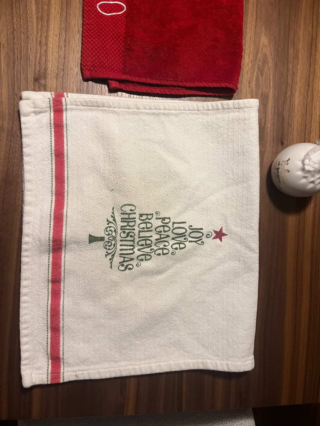 Christmas Kitchen Towels & Ornament - photo 3