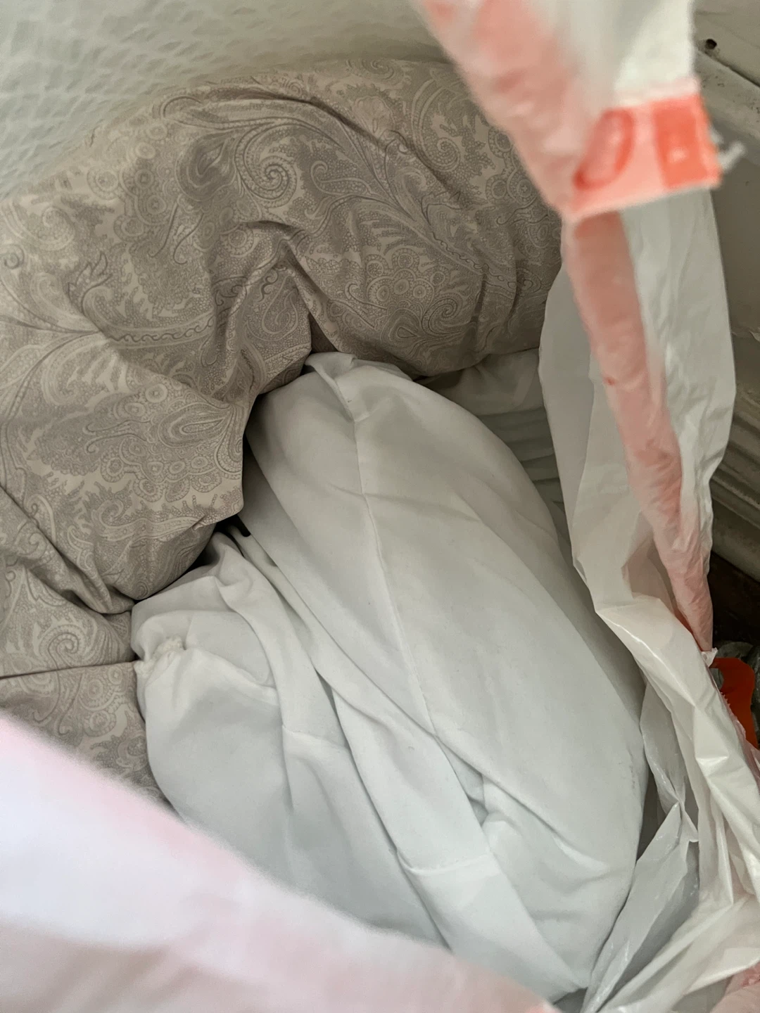 2 clean pillow and blanket sets - photo 2