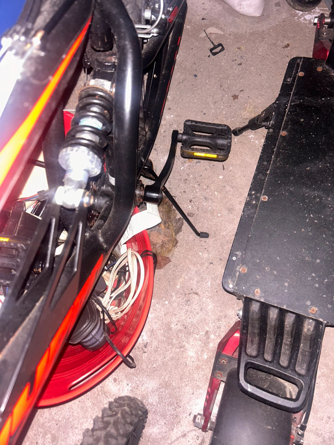 Shockwave Bike - Black and Red - photo 5