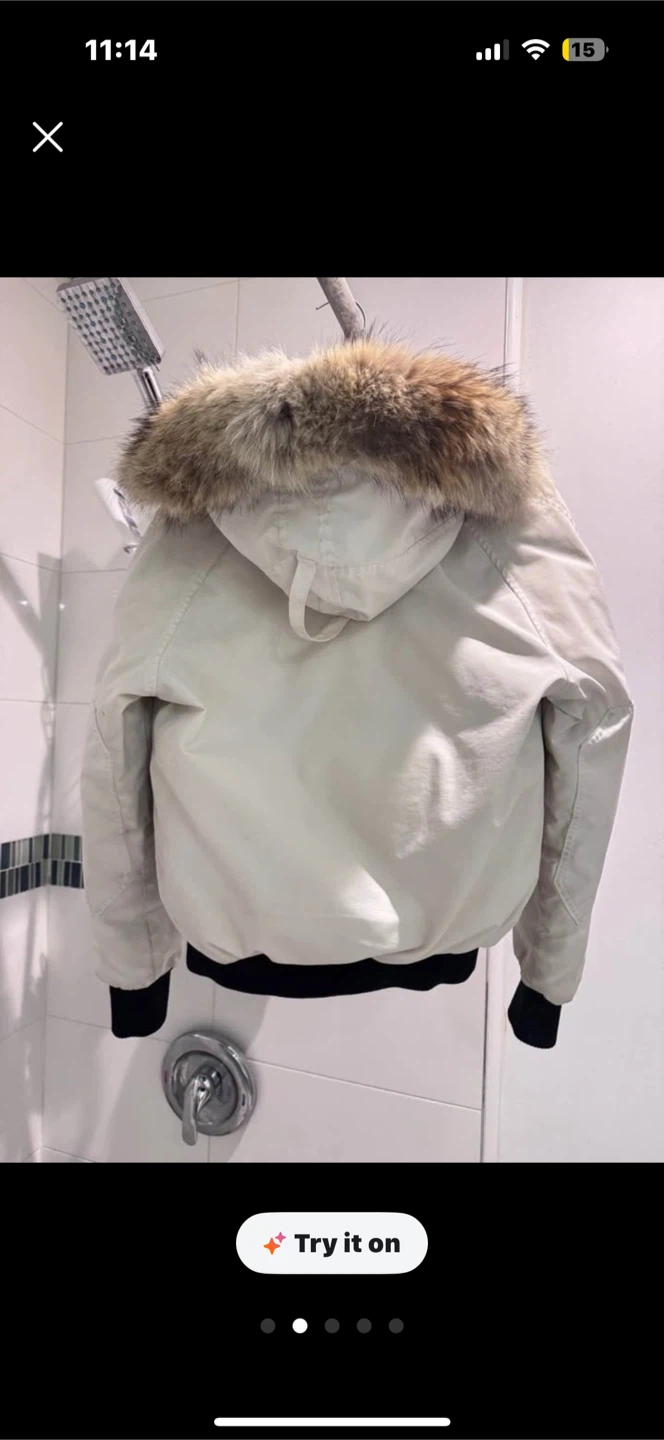 Canada Goose White Bomber Jacket Size S/P - photo 2