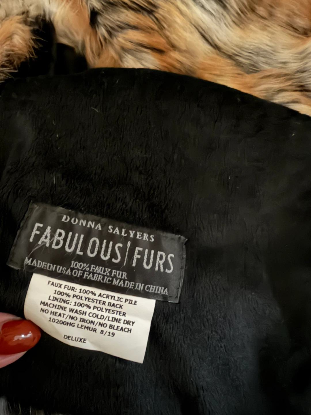 Donna Salyers Fabulous Furs Throw Blanket - photo 2