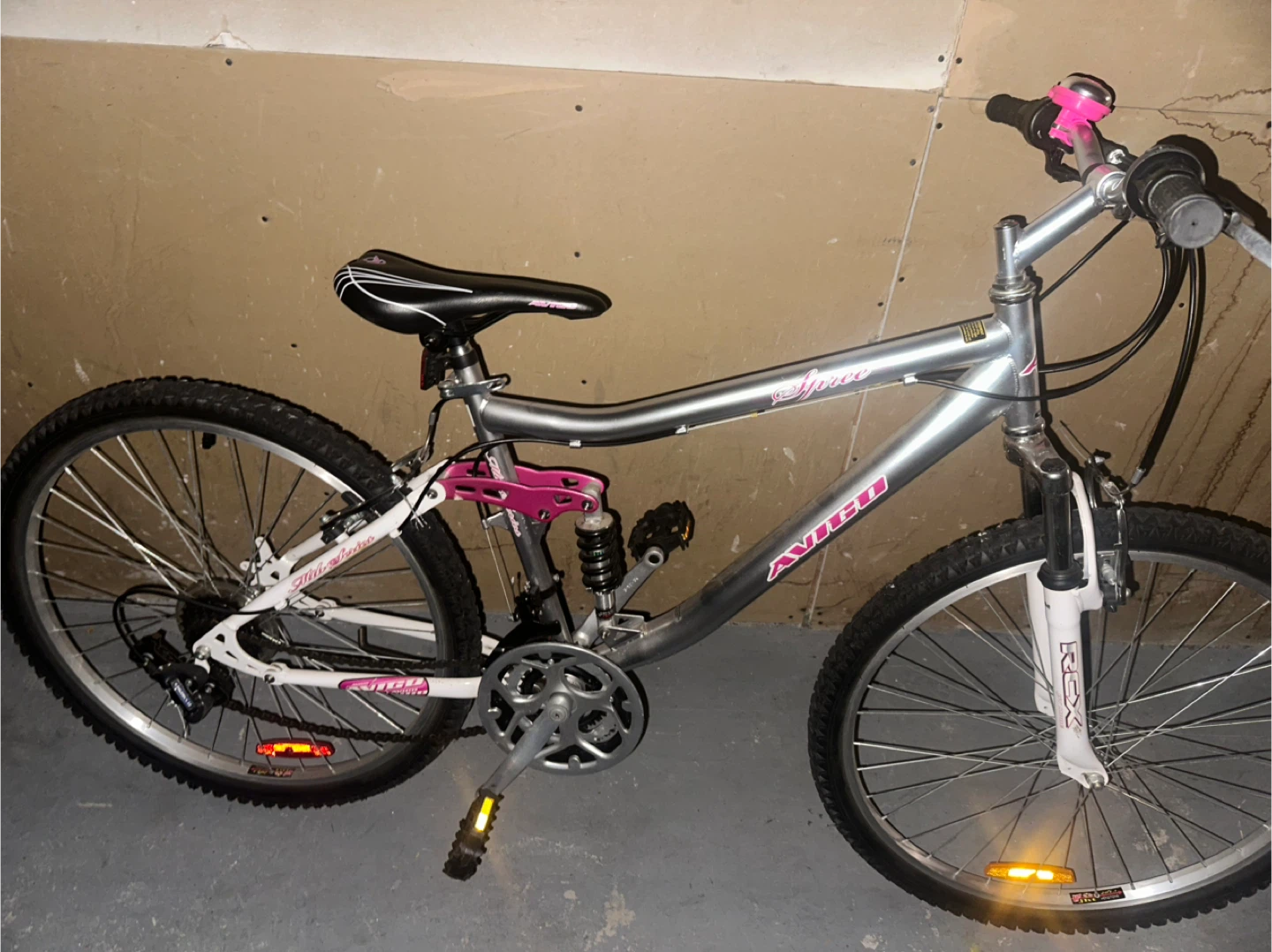 Avigo Super Sport Mountain Bike - Silver - photo 3