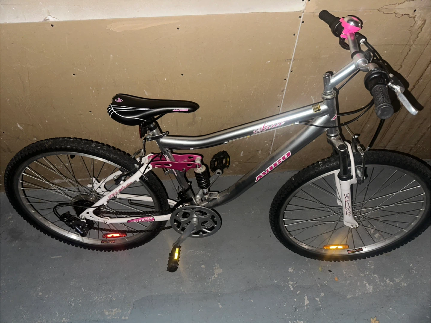 Avigo Super Sport Mountain Bike - Silver - photo 2