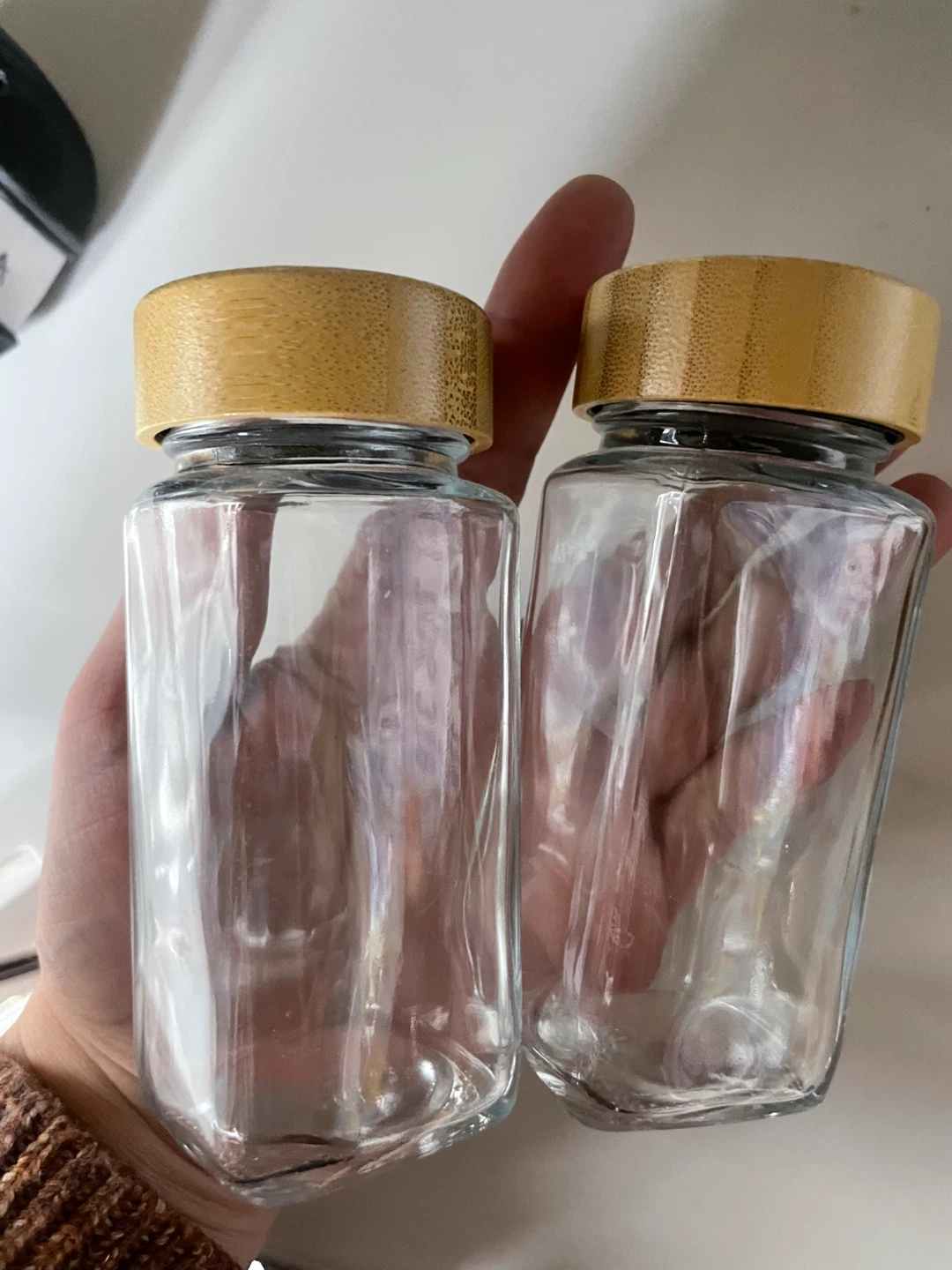 10 small Glass Jars with Wood Lids (new open box) - photo 2