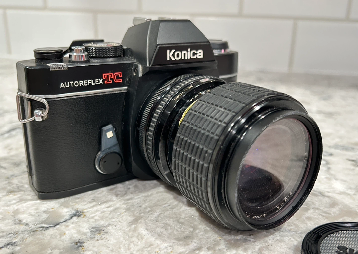 Konica Autoreflex TC with Sigma Zoom Master Lens - photo 2