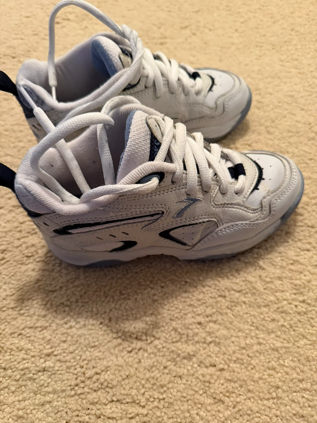 Brooks White Athletic Shoes - Size 5