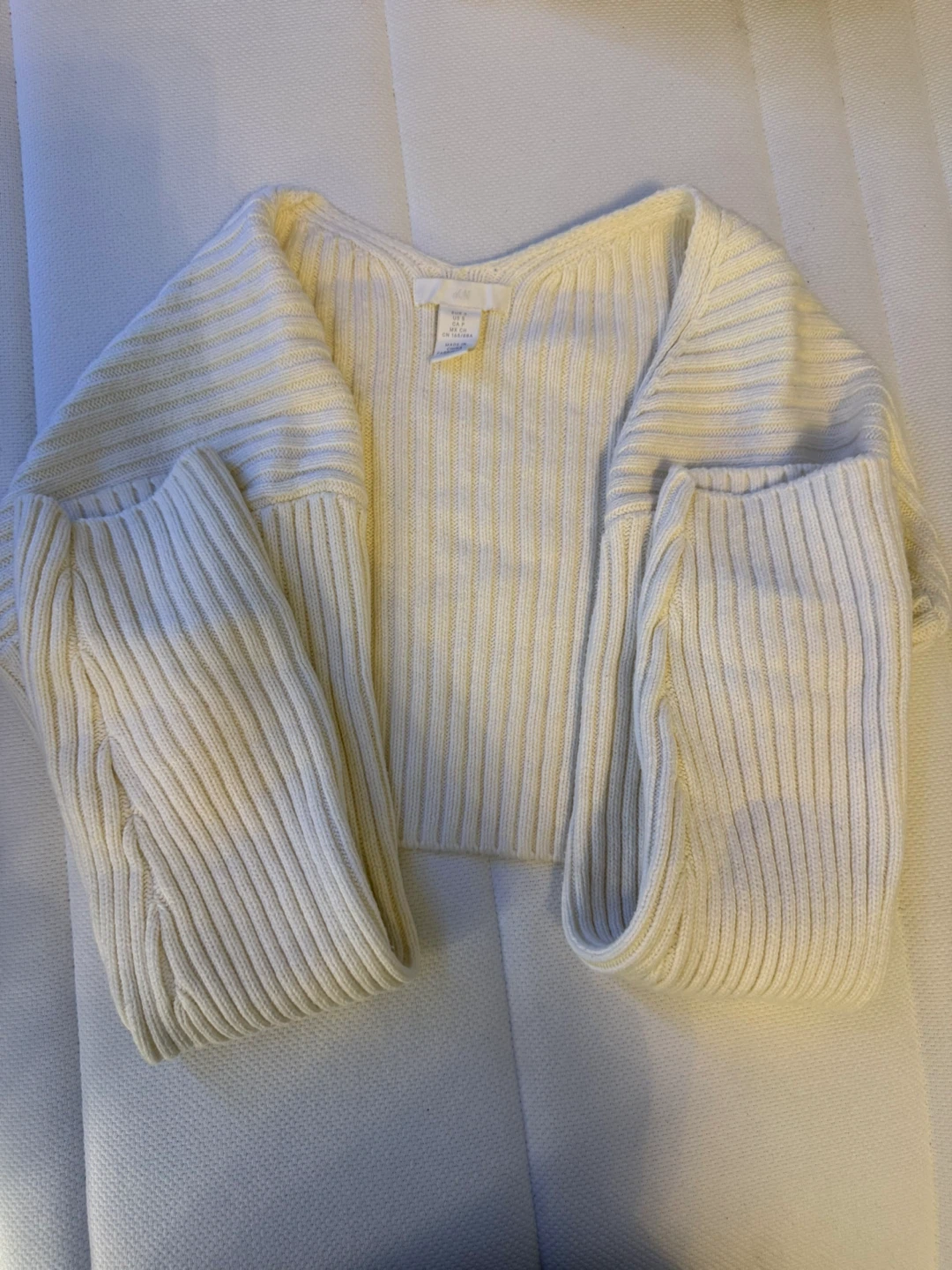 H&M Cream Cropped Knit Sweater - Size Small - photo 2