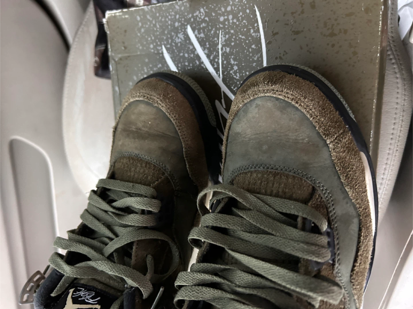 Air Jordan 4 Retro Travis Scott Olive - photo 2