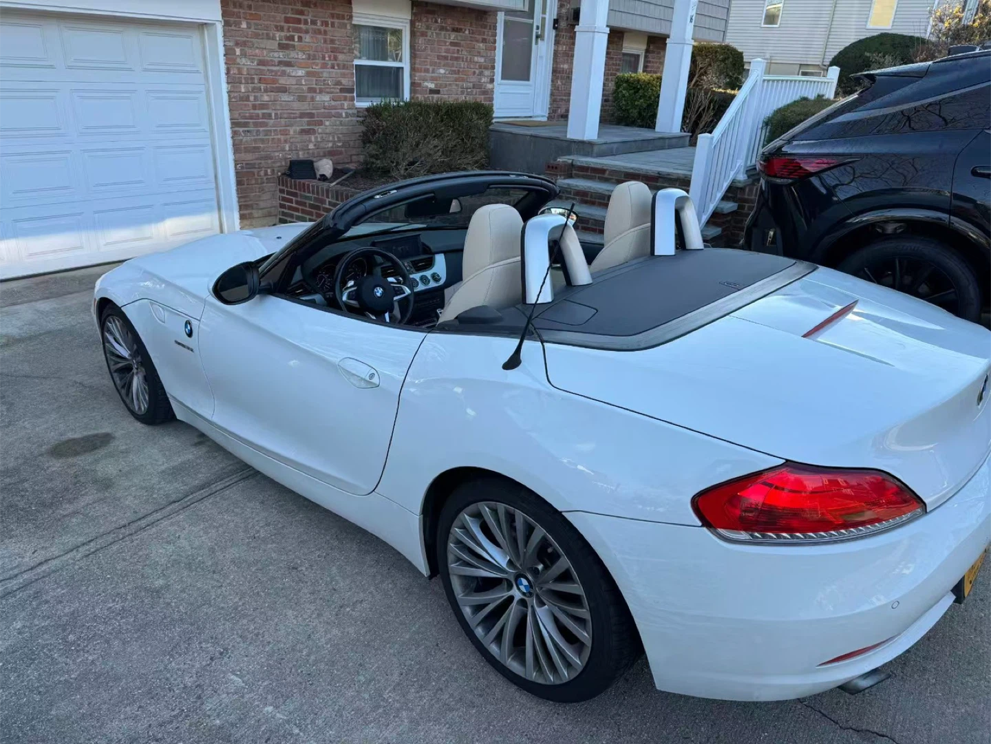 BMW Z4 Roadster - White - photo 2