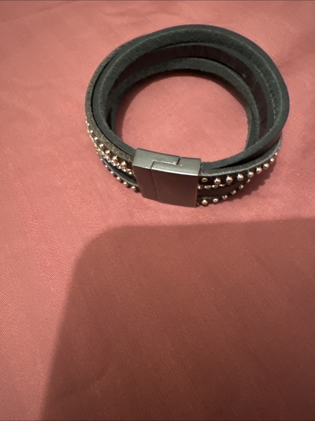 Leather and crystal wristband for a sharp look  a shop look - photo 3