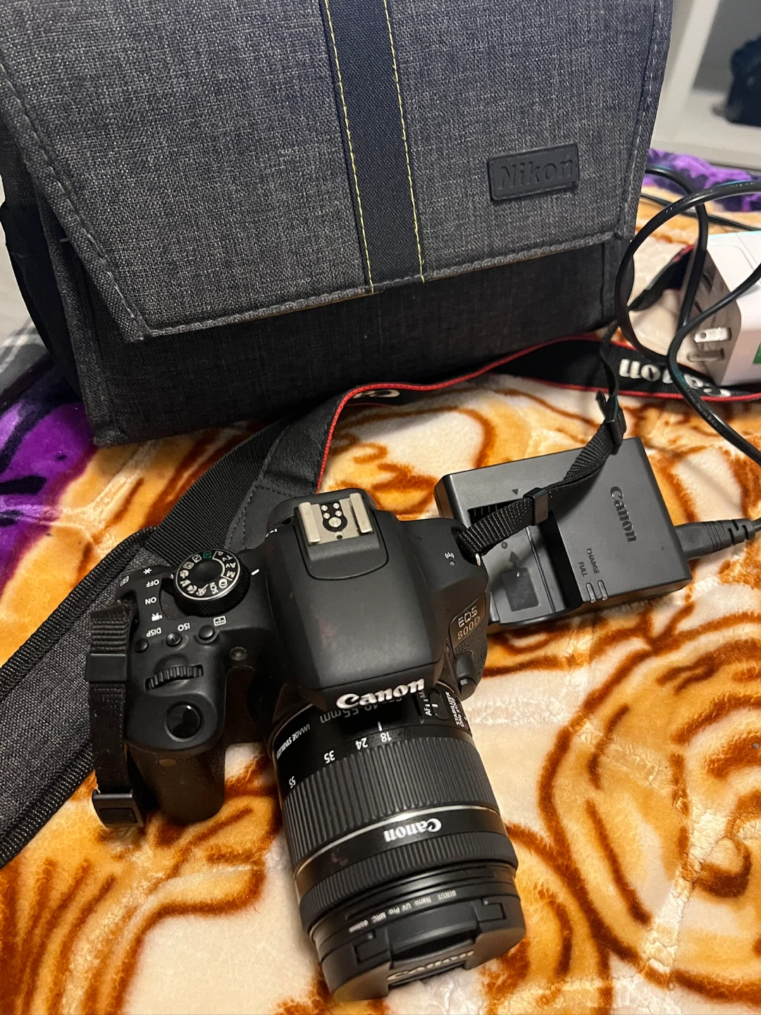 Canon EOS 800D DSLR Camera + Bag & Sandisk Card - photo 2