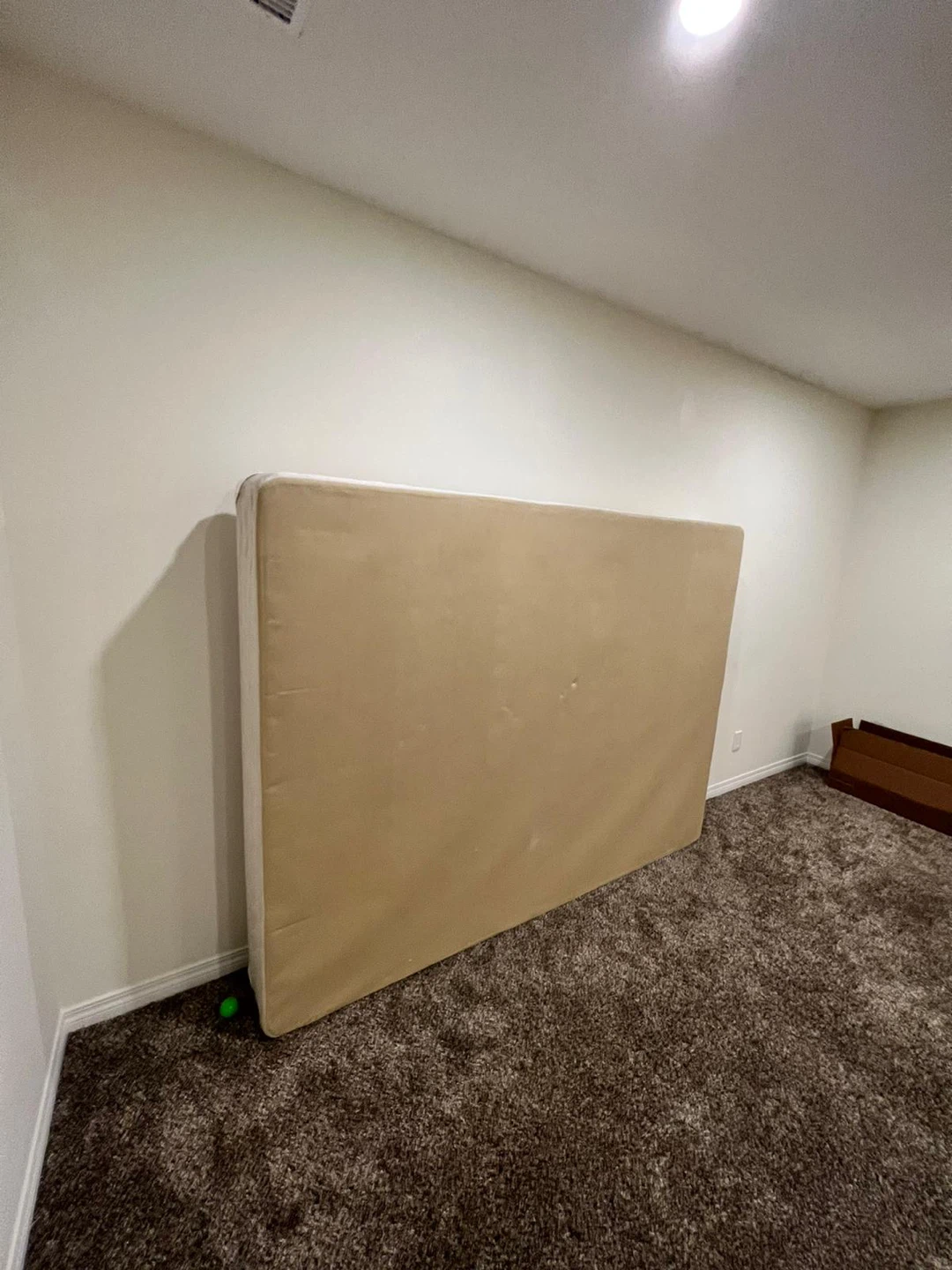 Queen Size Mattress and Box - photo 2