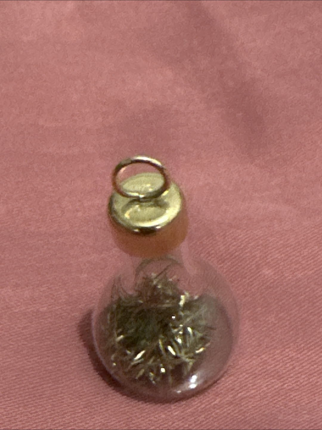 Pendant bottle with 10 K Gold Chips - photo 2