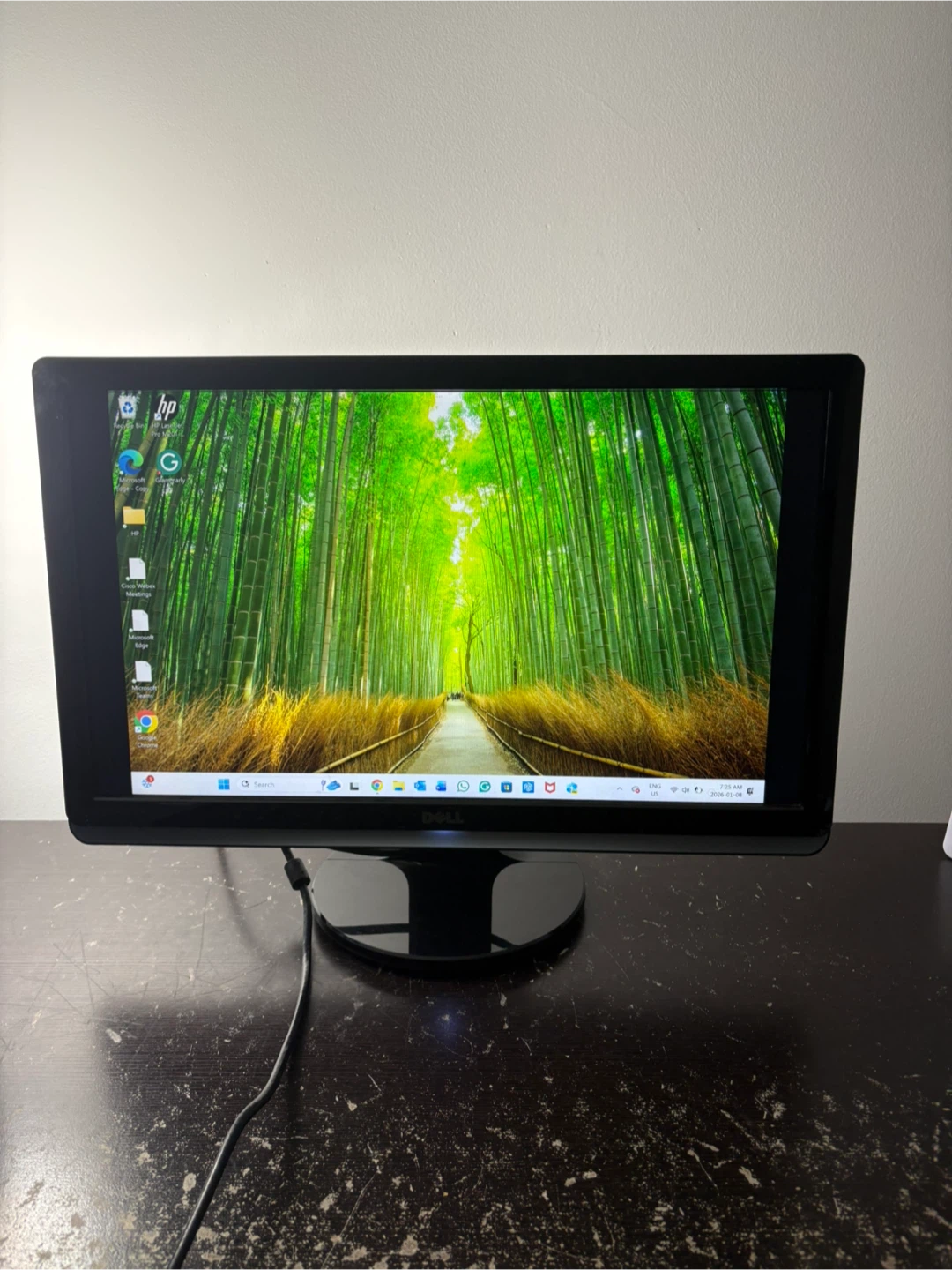 Dell Monitor – Used, Fully Working, Good Condition - photo 2