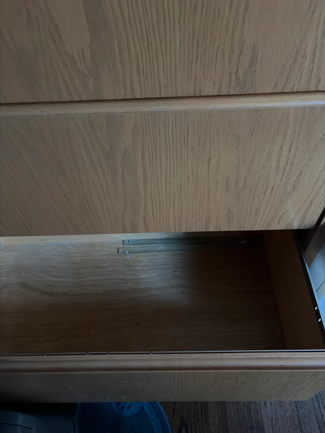 4-Drawer Filing Cabinet - photo 2