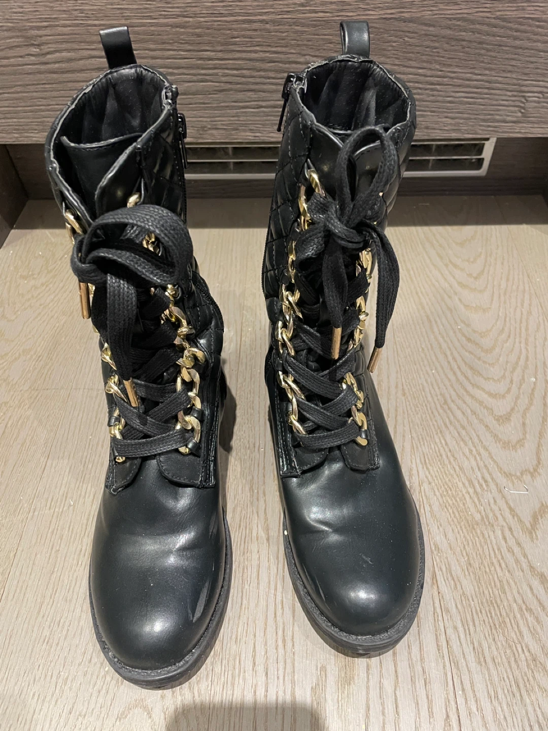 Black Boots - US 7