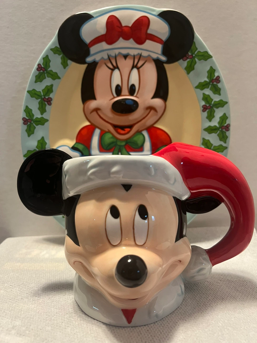 Disney Mickey and Minnie Mouse Christmas Plate and Mug Set!!